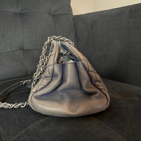 Chanel bowling Handbag - Picture 3 of 9